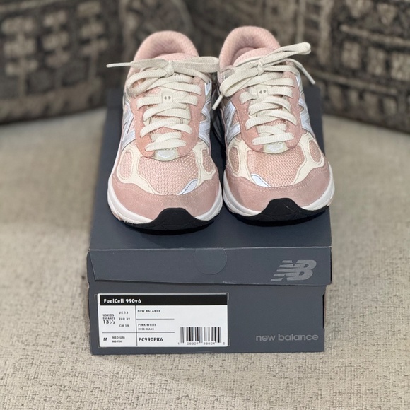 New Balance Fuel Cell 990 v6 - Picture 2 of 6